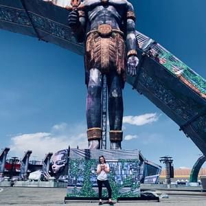 Meet your Posher, Rayna